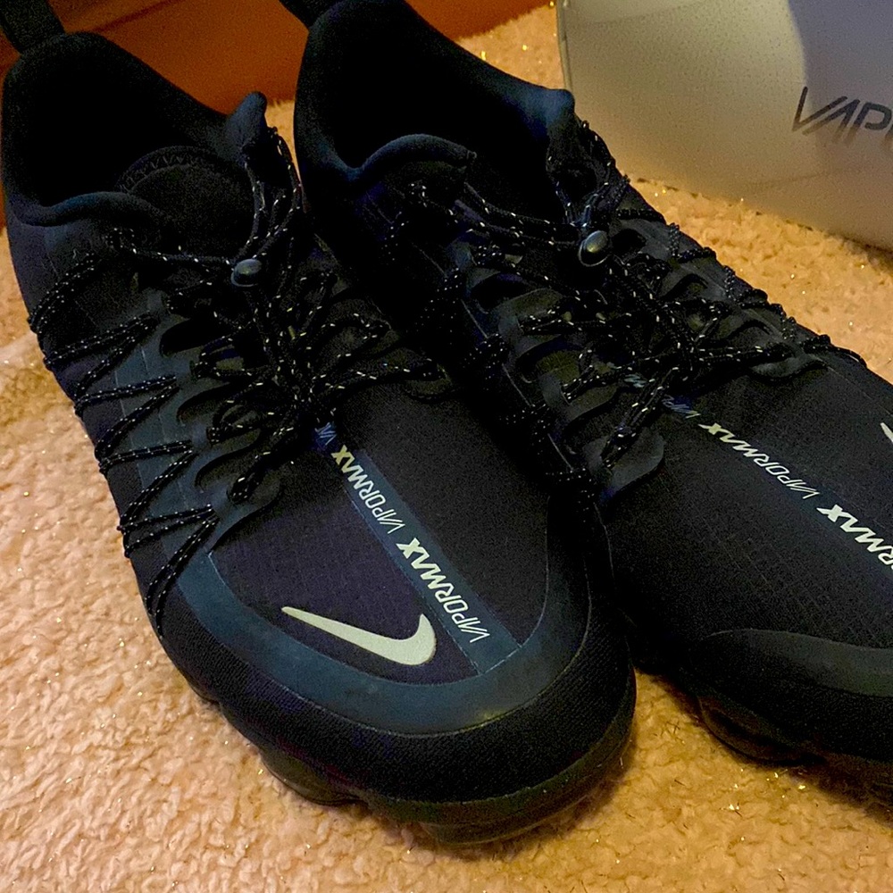 Mens size 10 Nike vapor max slight worn